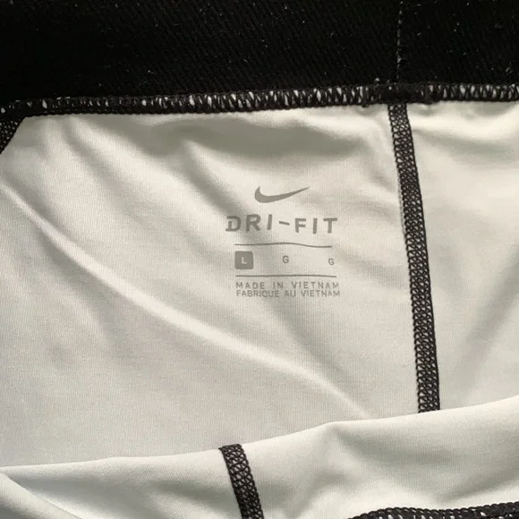 Nike Pro Shorts - Picture 5 of 10